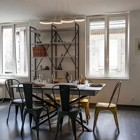 Appartement Spacieux Duplex Design - Centre *