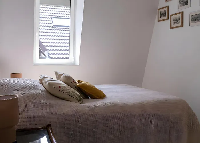 Spacieux Duplex Design - Centre Appartement Reims