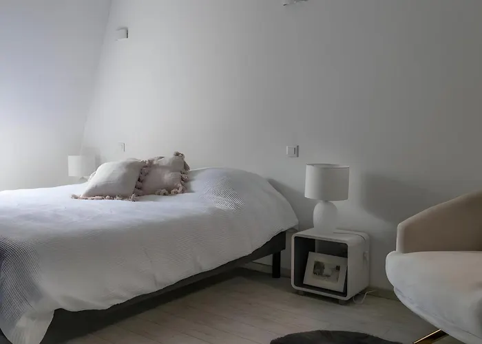 Appartement Spacieux Duplex Design - Centre *