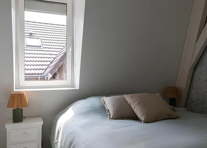 Spacieux Duplex Design - Centre *