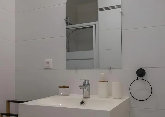 Spacieux Duplex Design - Centre Reims